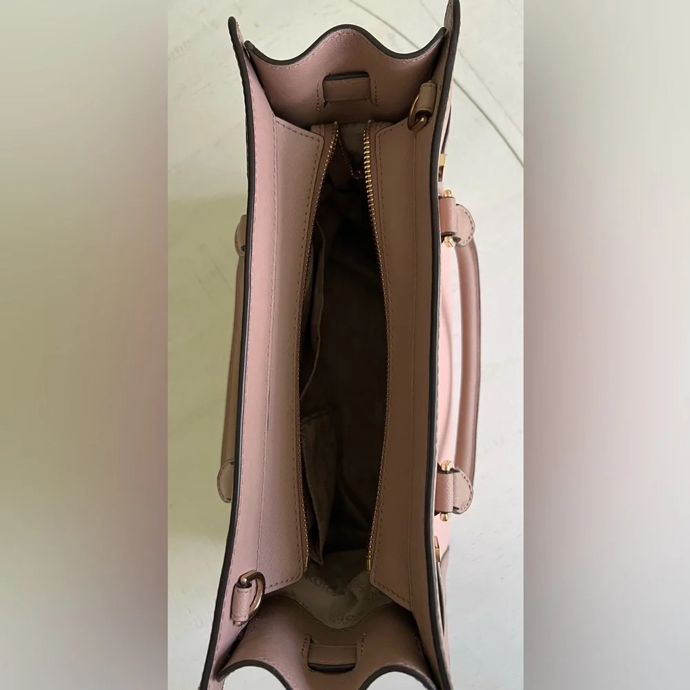 Michael Kors Dillion Bag Pastel Pink - Picture 6 of 8